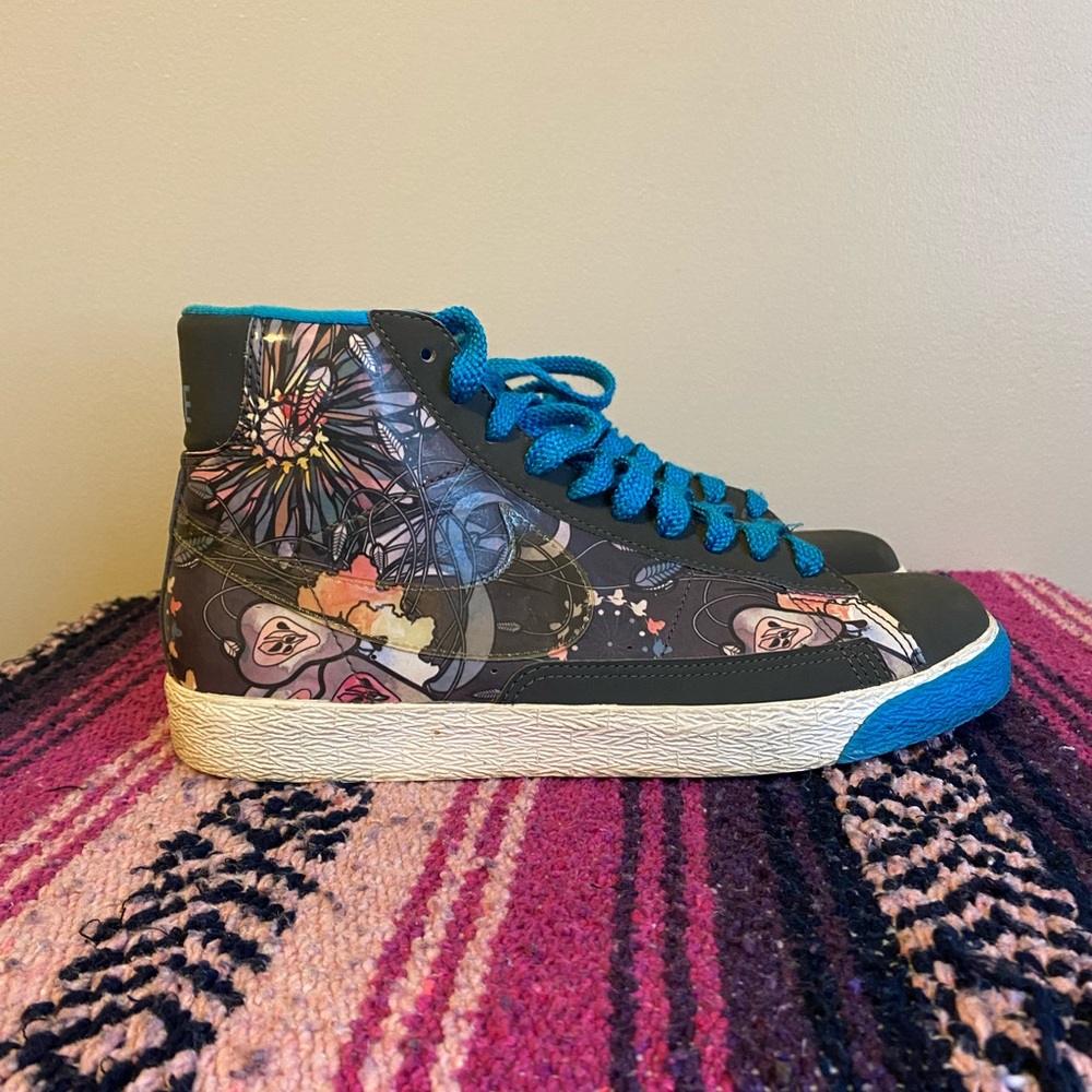 Woman’s Shoes